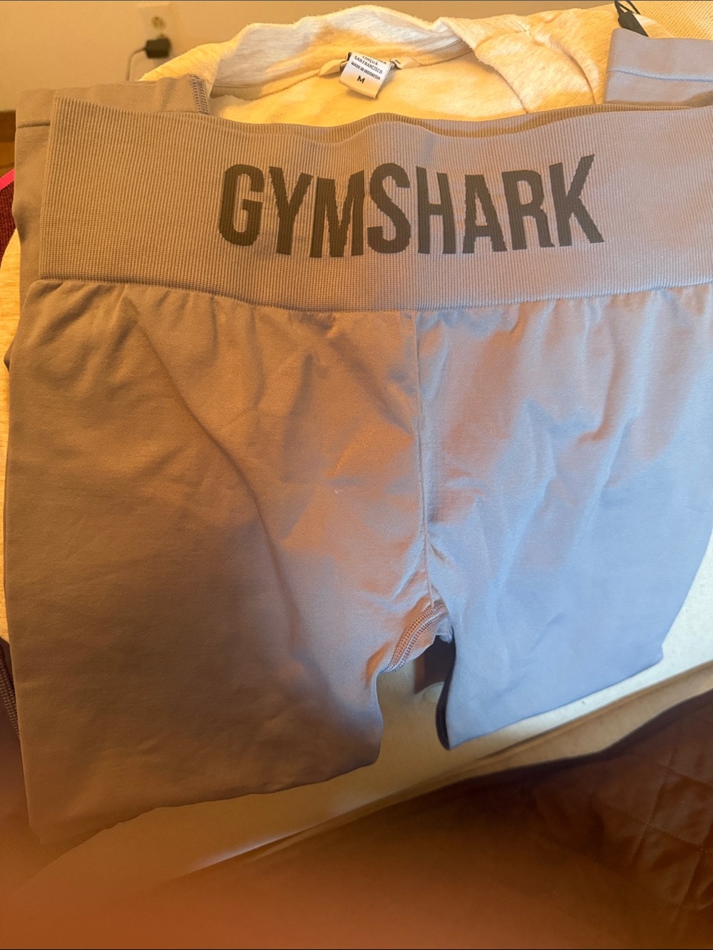 Gymshark women Leggings with Logo,, everything is size medium 💞🫶🏻bundle - Picture 2 of 6